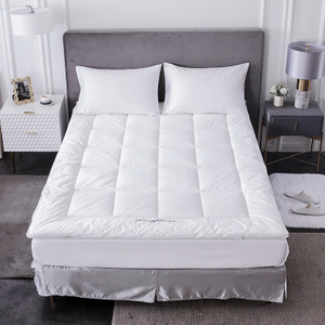 Surmatelas de confort en pur coton à l'épreuve des plumes et en duvet de canard gris, pour hôtel