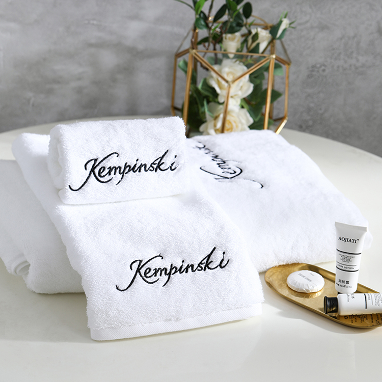 Hotel Personnalisez l'ensemble de serviettes de bain pour chambre d'amis